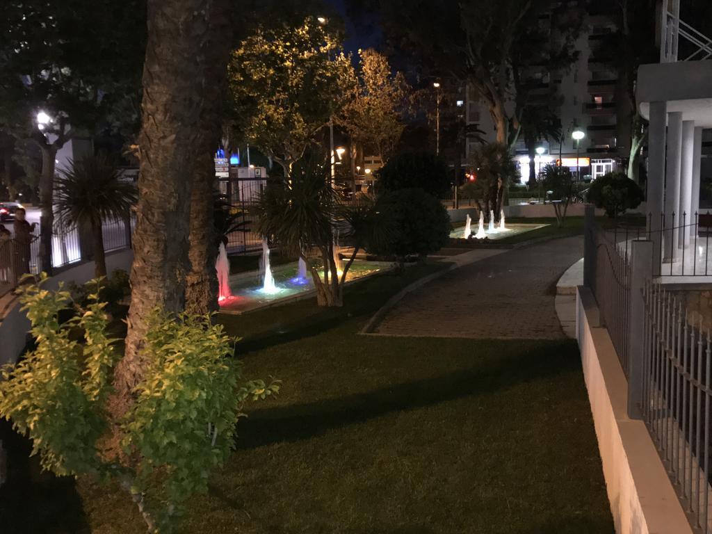 Costa Dorada Apartments سالو المظهر الخارجي الصورة