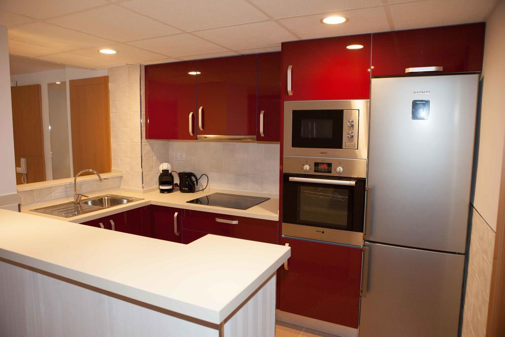 Costa Dorada Apartments سالو المظهر الخارجي الصورة