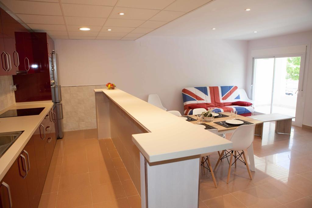 Costa Dorada Apartments سالو المظهر الخارجي الصورة