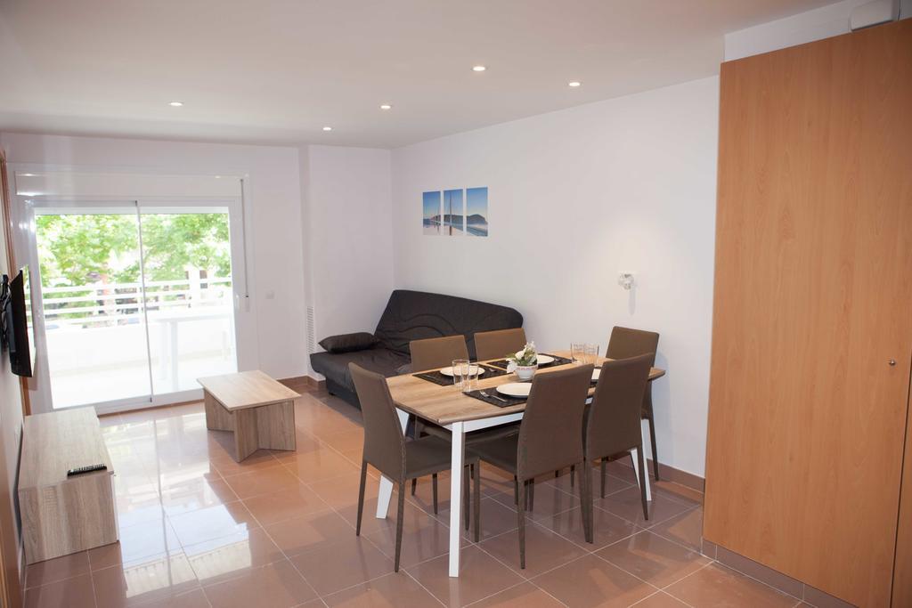 Costa Dorada Apartments سالو المظهر الخارجي الصورة