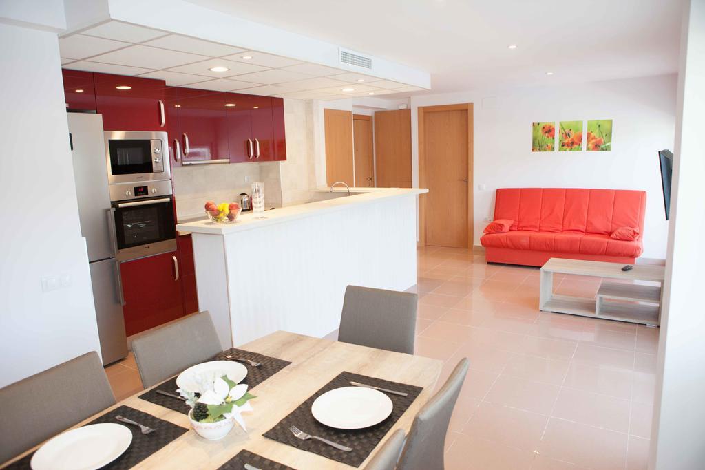 Costa Dorada Apartments سالو المظهر الخارجي الصورة