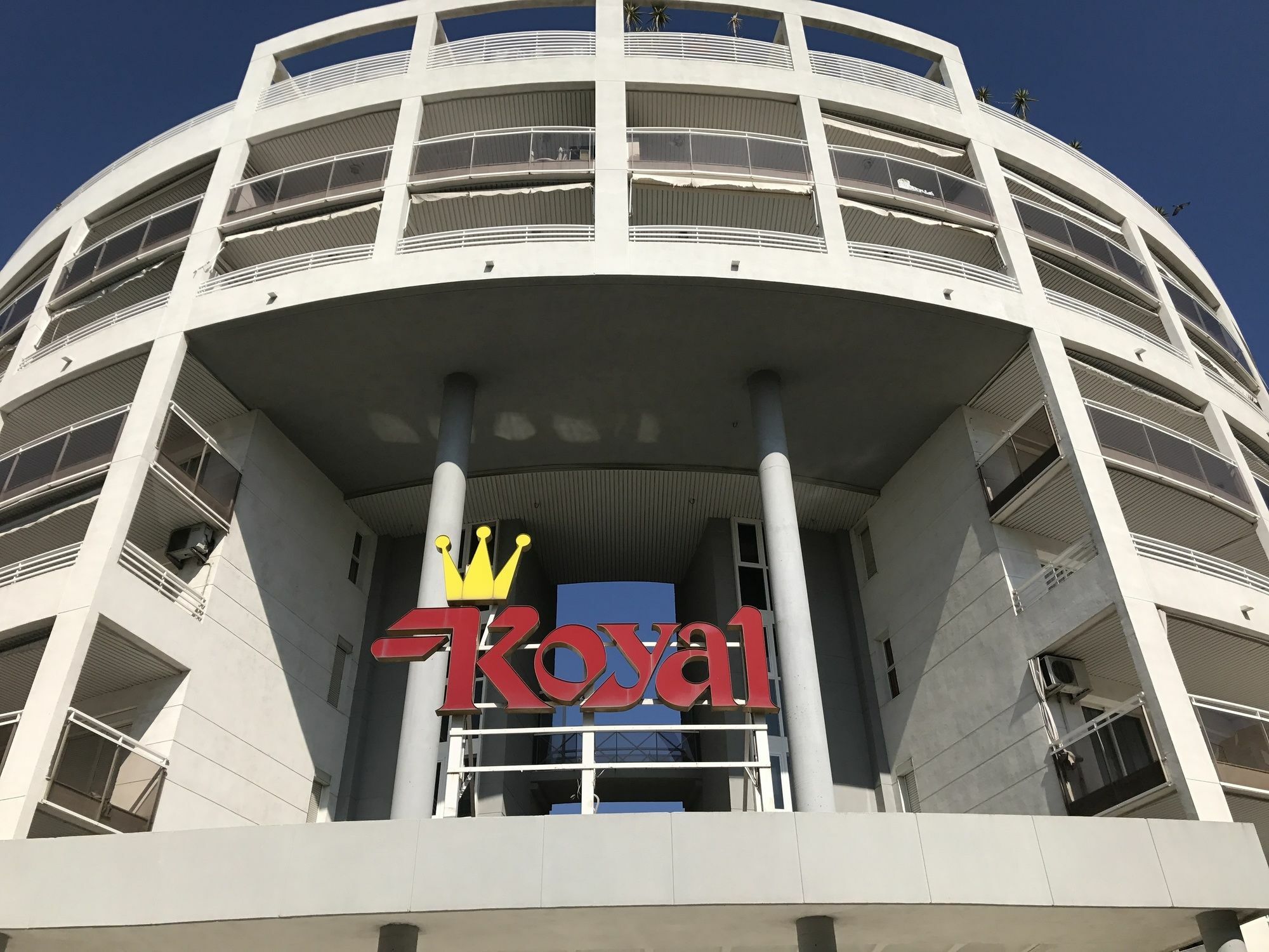 Costa Dorada Apartments سالو المظهر الخارجي الصورة