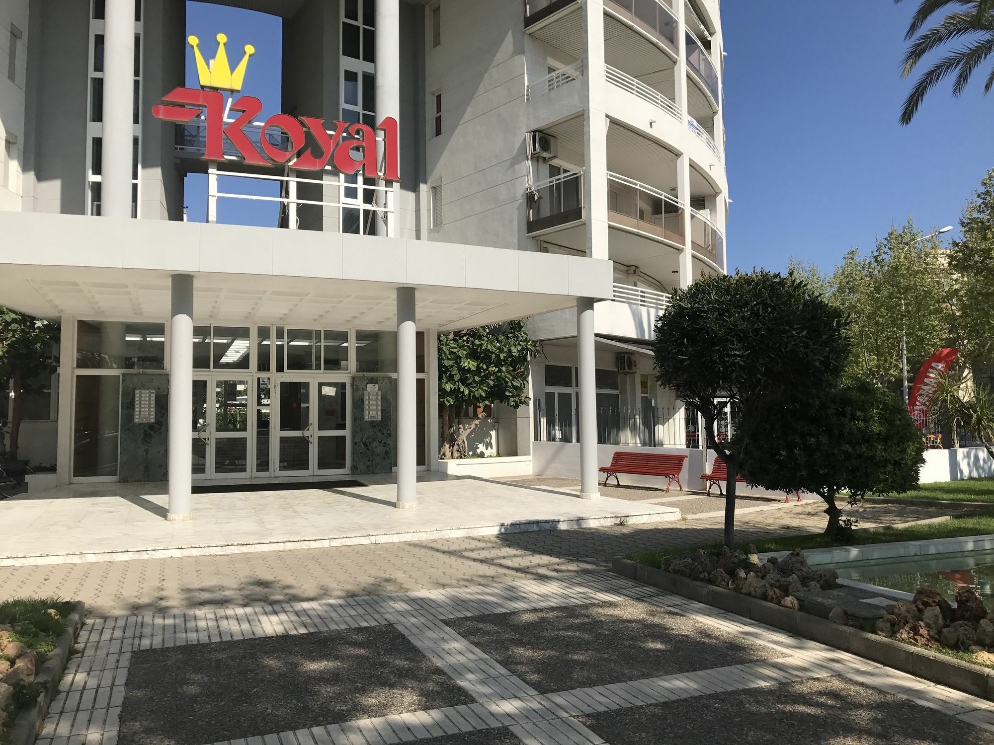 Costa Dorada Apartments سالو المظهر الخارجي الصورة