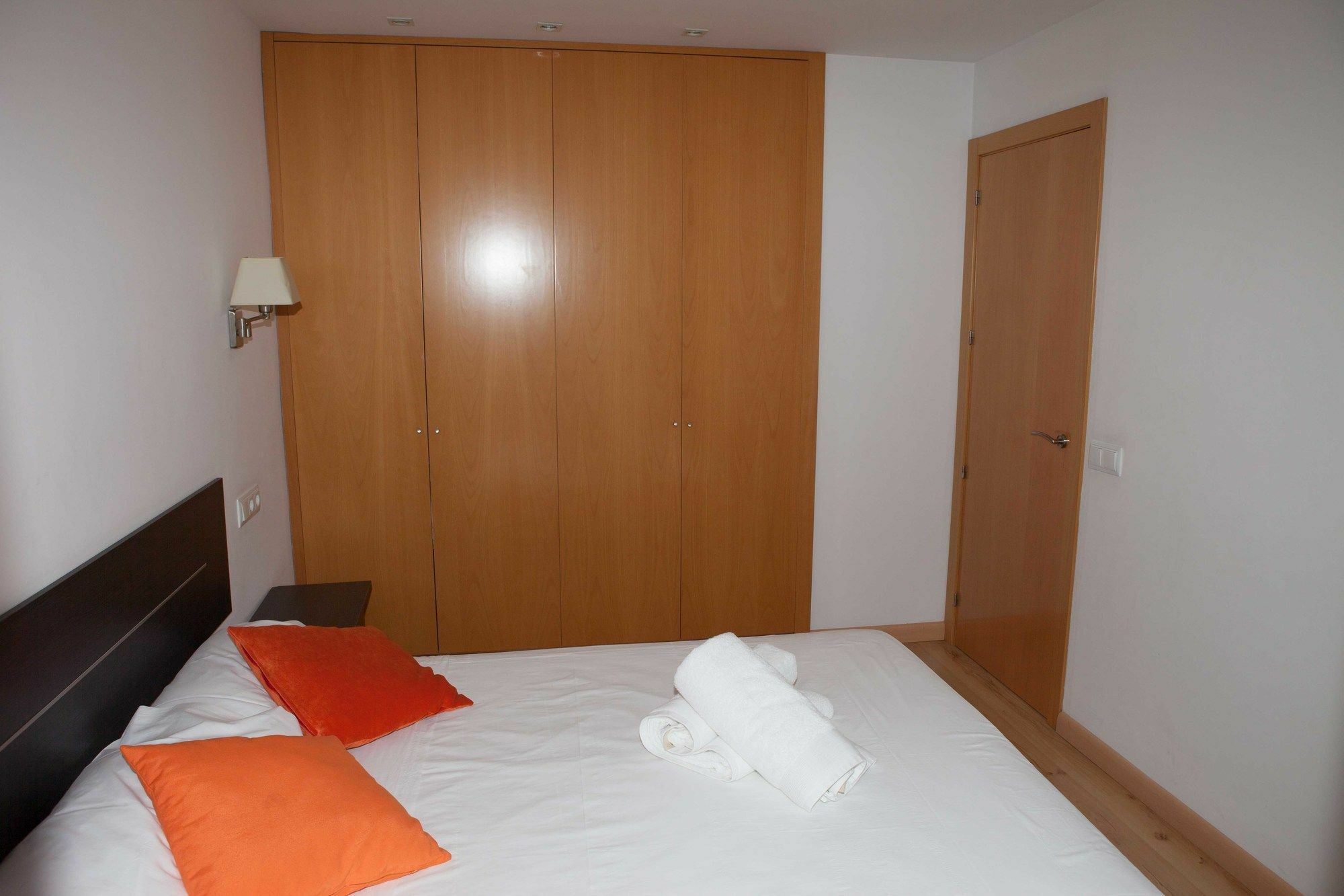 Costa Dorada Apartments سالو المظهر الخارجي الصورة