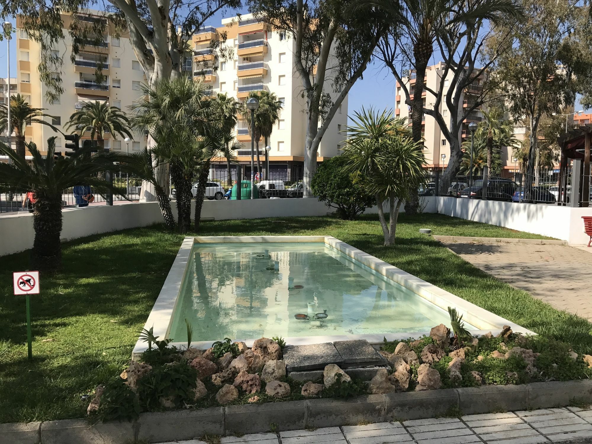 Costa Dorada Apartments سالو المظهر الخارجي الصورة