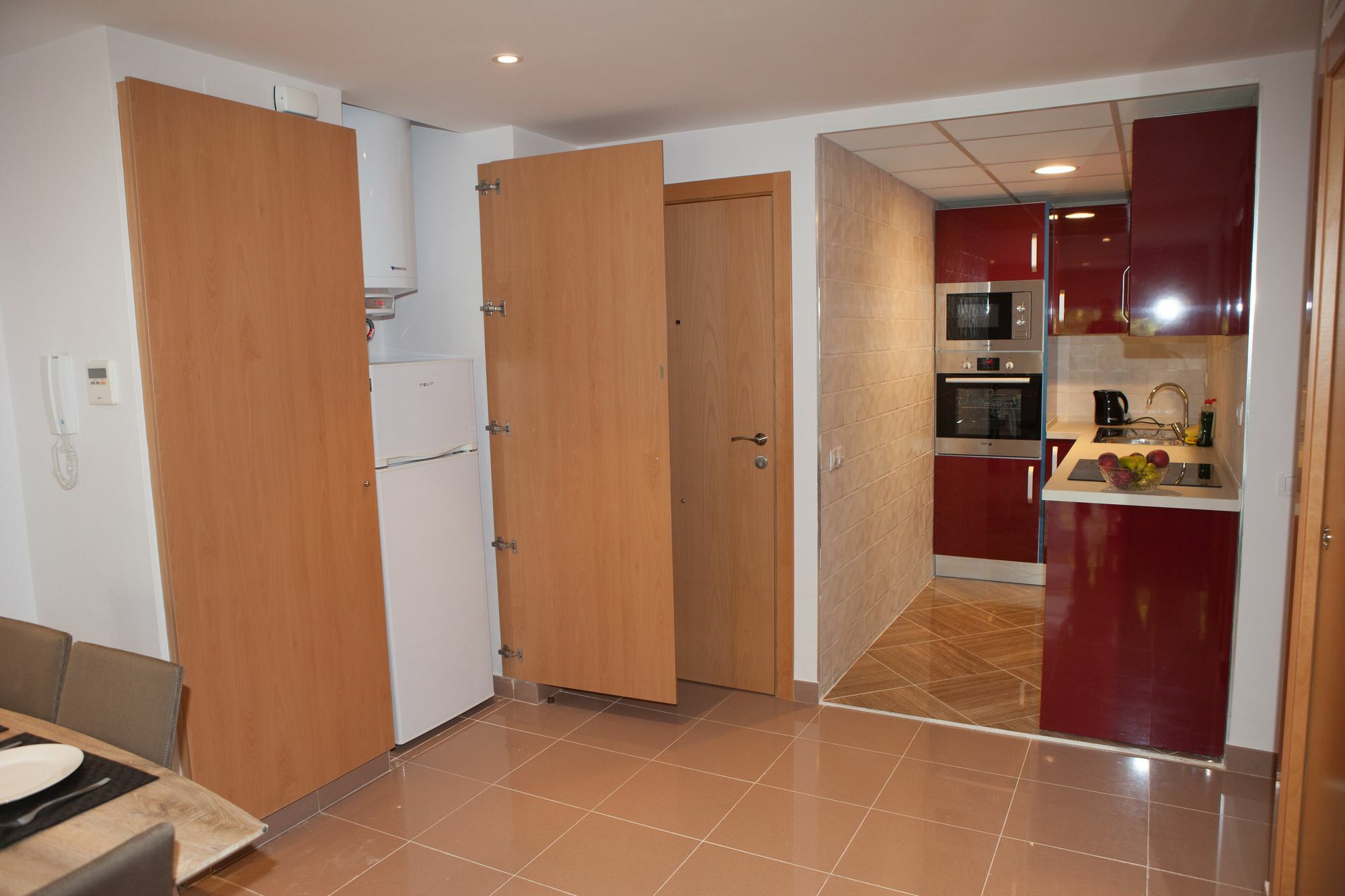 Costa Dorada Apartments سالو المظهر الخارجي الصورة