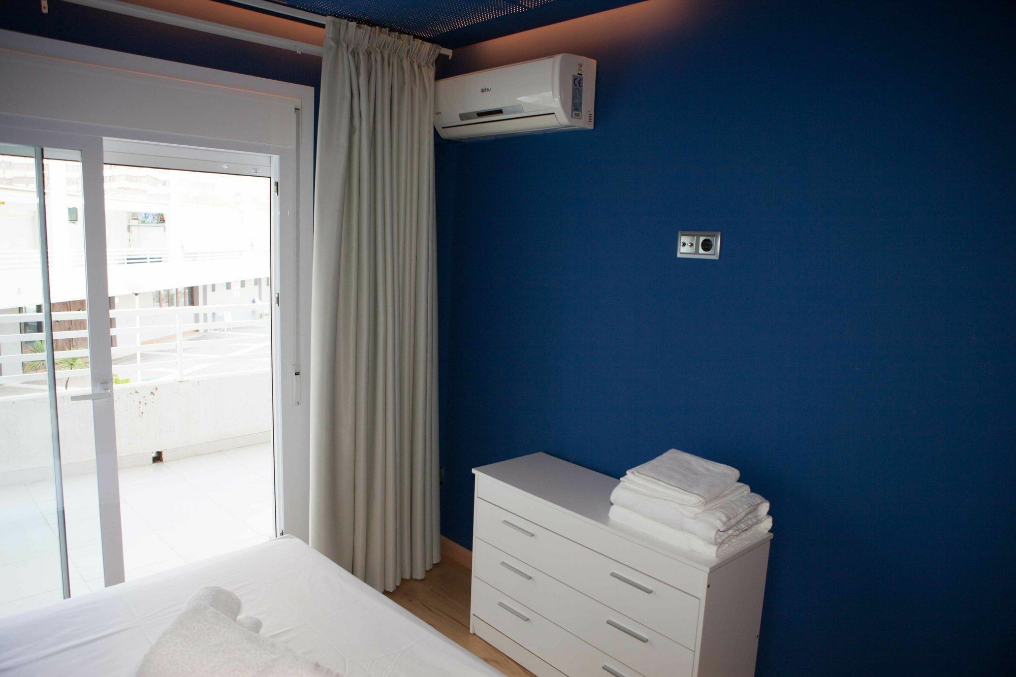 Costa Dorada Apartments سالو المظهر الخارجي الصورة