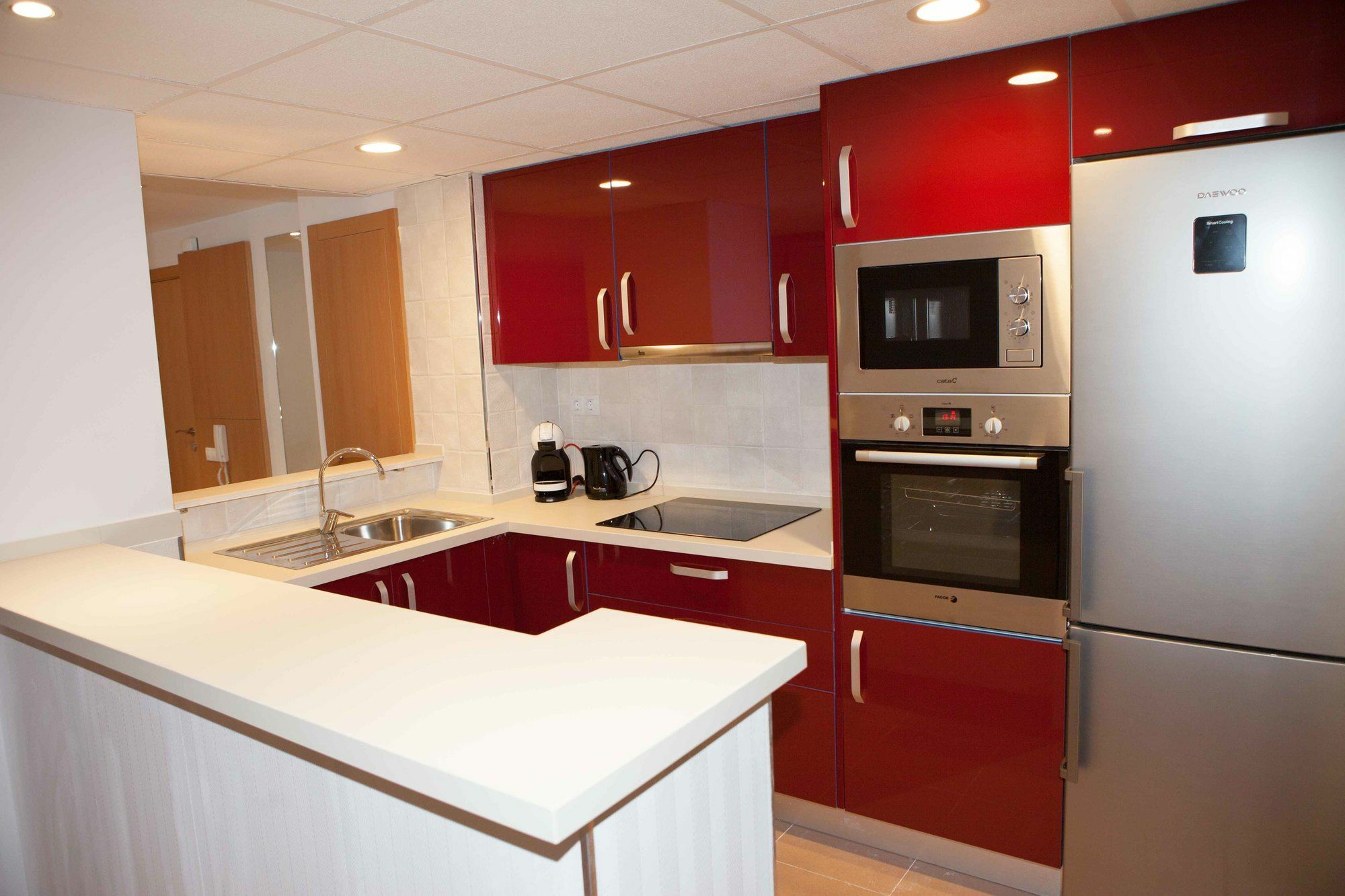 Costa Dorada Apartments سالو المظهر الخارجي الصورة