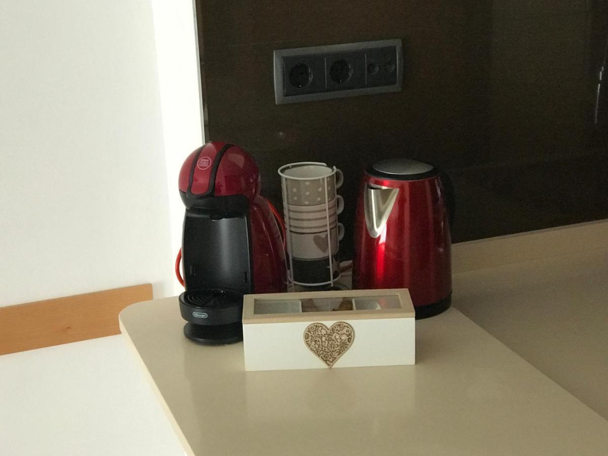 Costa Dorada Apartments سالو المظهر الخارجي الصورة